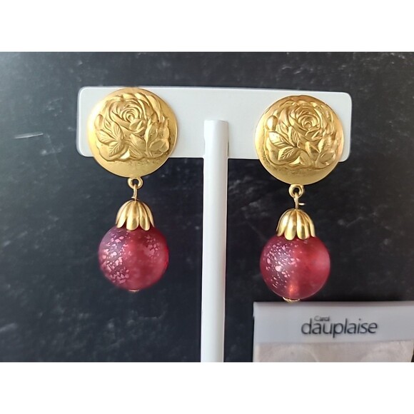 Carol Dauplaise Gold Tone And Red Floral Dangling Pierced Earrings Vintage - Picture 1 of 10